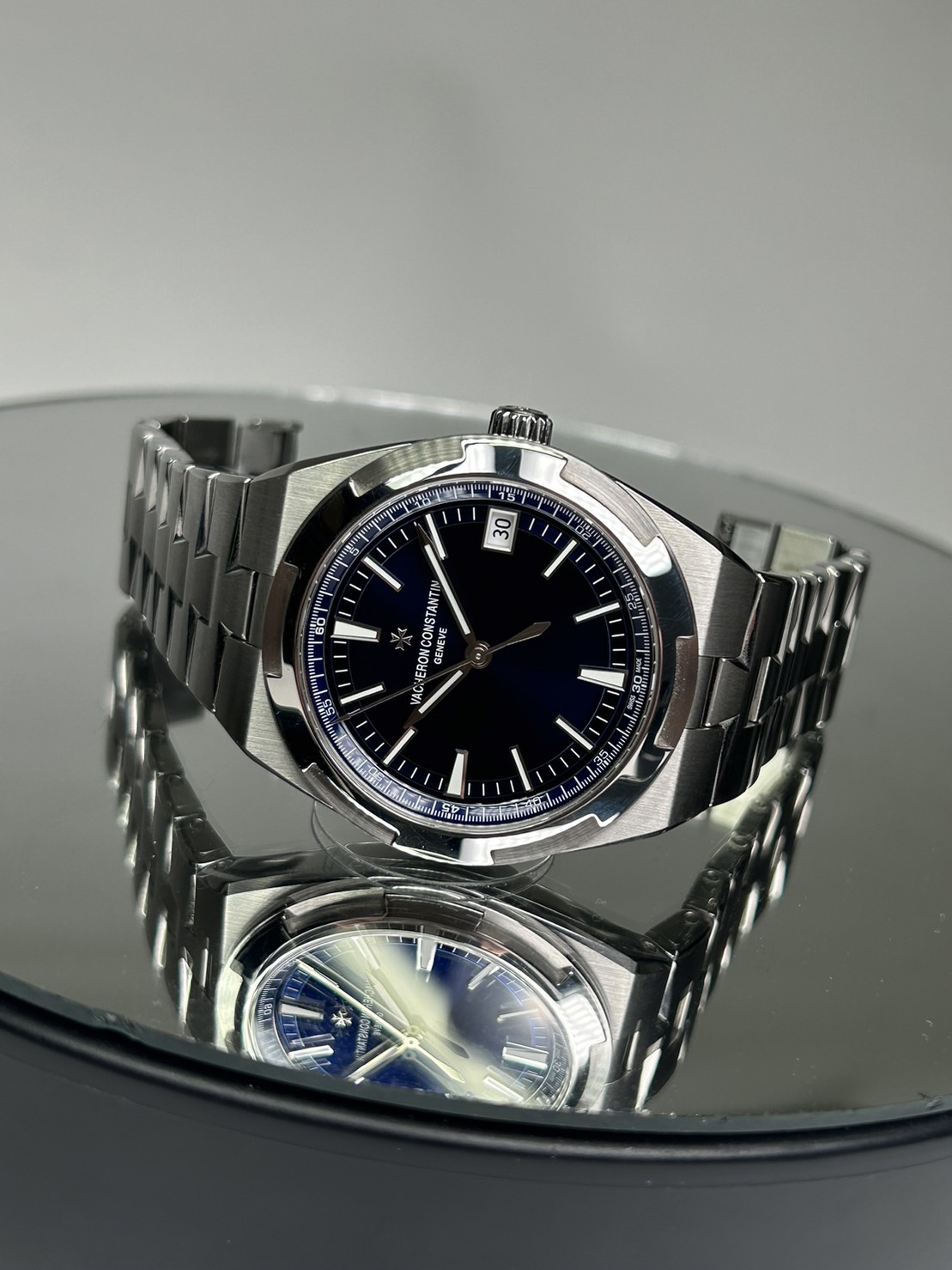 【21日営業終了迄、クレカご利用時決済額の1%オフ】Vacheron・Constantin (ヴァシュロン・コンスタンタン) ・オーバーシーズ【2021年6月印】【中古品】【4500V/110A-B128】