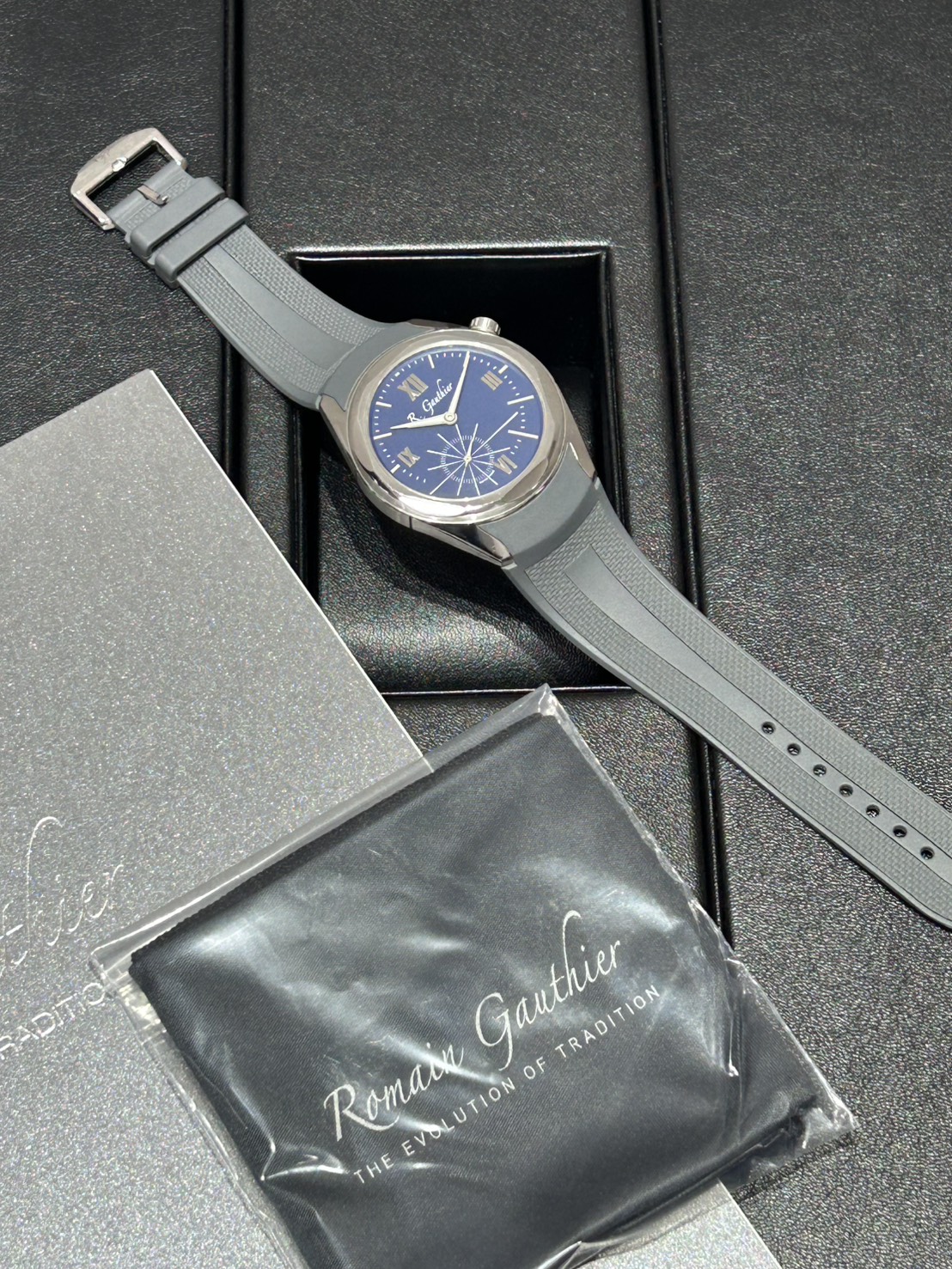 Romain Gauthier(ローマン ゴティエ) C by ローマン ゴティエ プラチナ