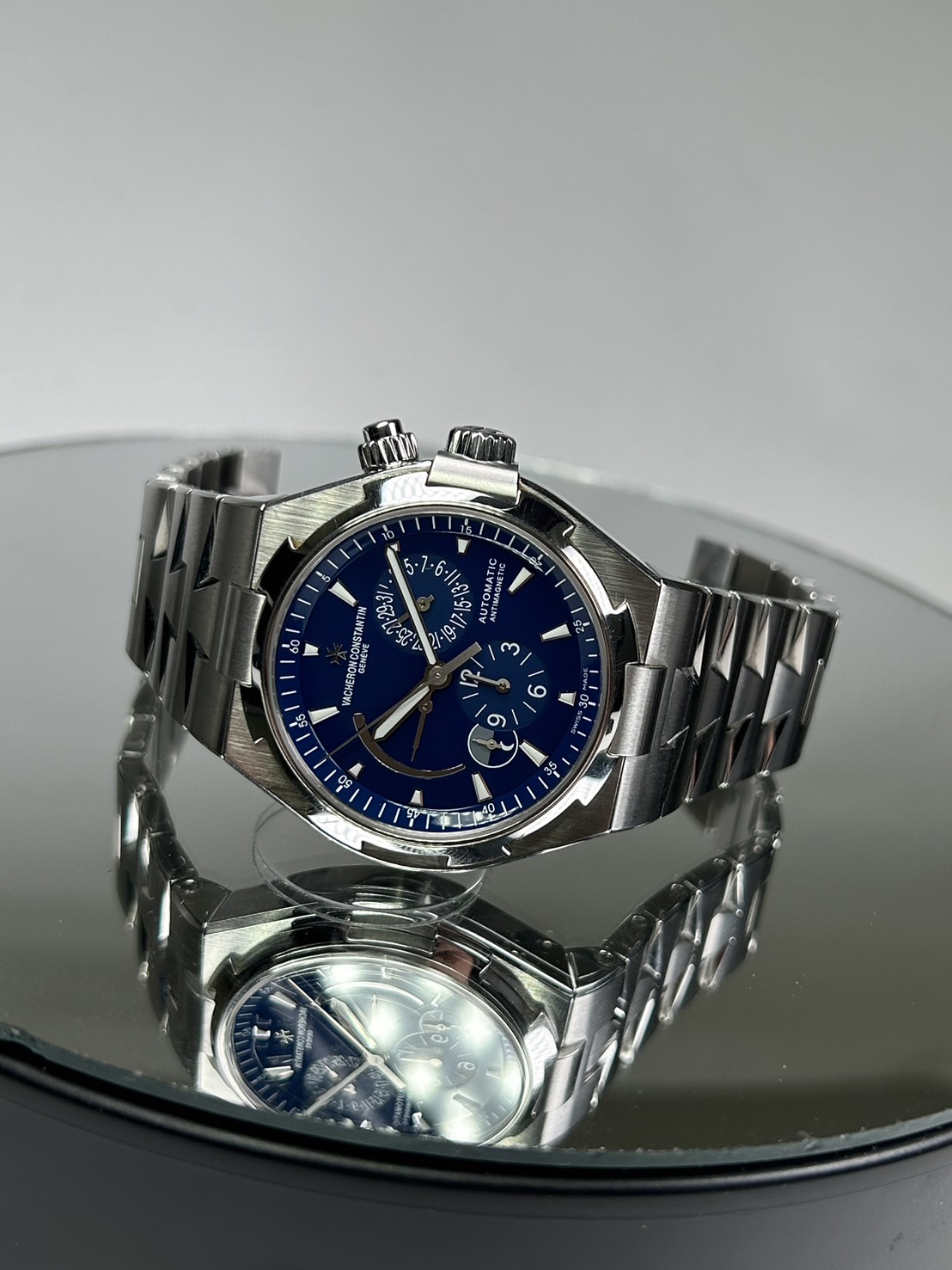 【300本限定】Vacheron Constantin (ヴァシュロン コンスタンタン) オーバーシーズ【2016年7月印】【中古品】【47450/000A-9039】