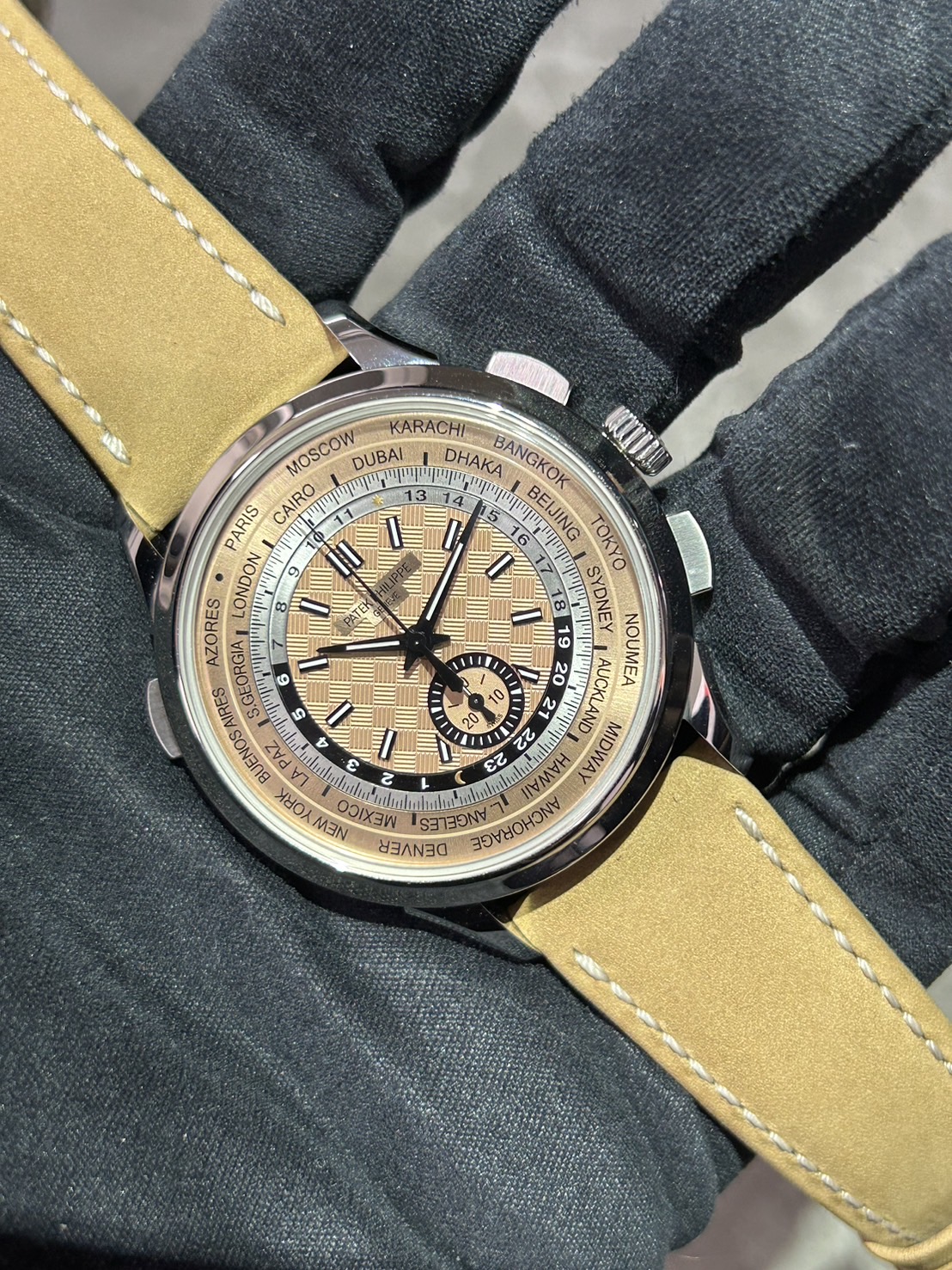 PATEK PHILIPPE(パテックフィリップ)・コンプリケーション ワールドタイム・クロノグラフ【2022年12月印】【極美品中古】【5935A-001】