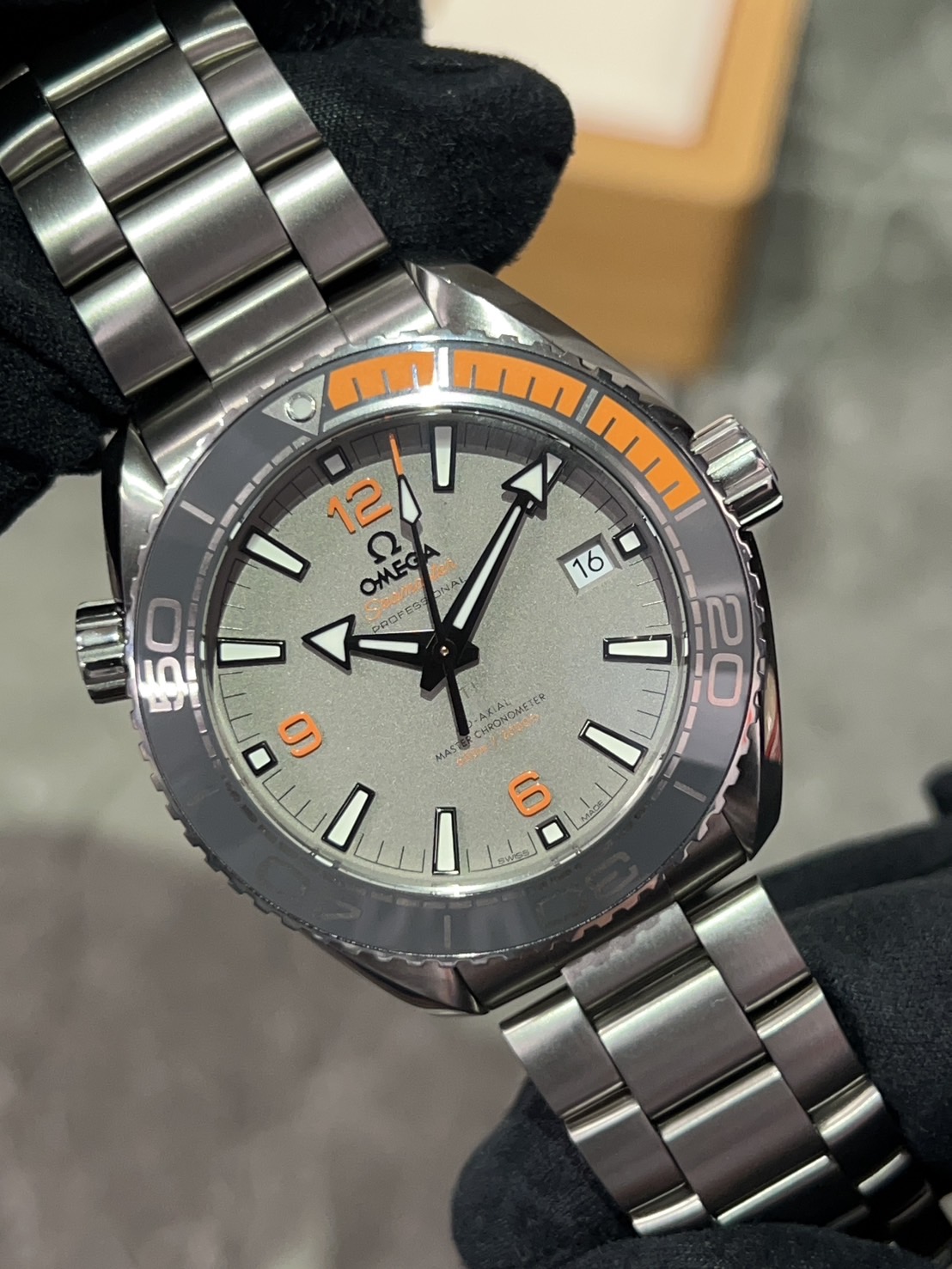 OMEGA(オメガ) シーマスター プラネットオーシャン 600M【2022年10月印】【中古美品】【215.90.44.21.99.001】
