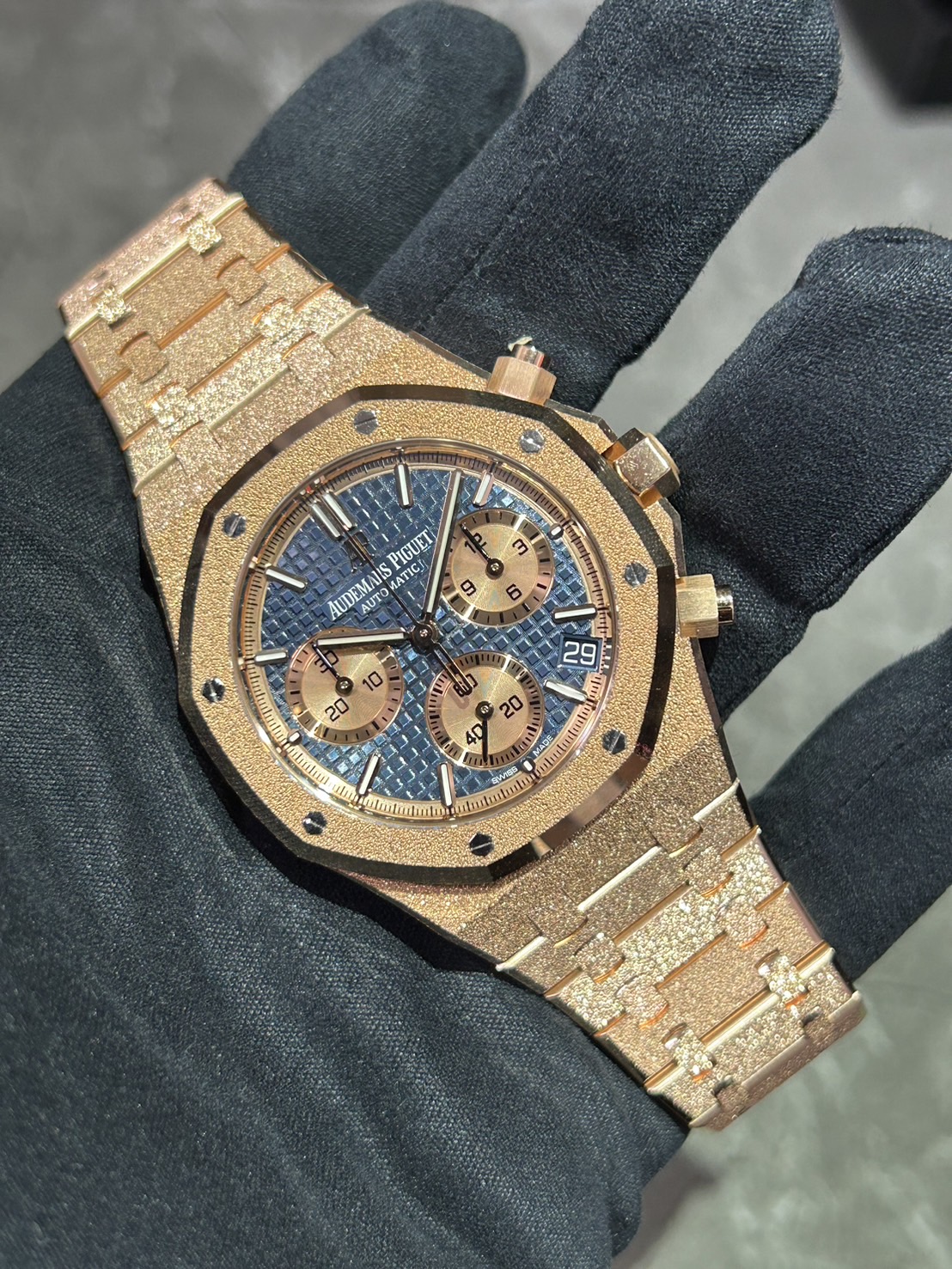 AUDEMARS PIGUET(オーデマピゲ) ロイヤルオーク フロステッドゴールド【2021年12月印】【中古美品】【26239OR.GG.1224OR.01】