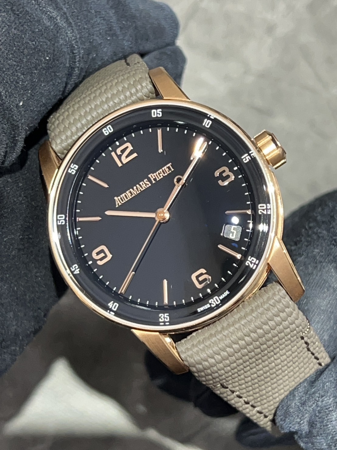 再値下げしました。オーデマピゲCODE11.59 純正ラバー加工ストラップ AUDEMARS PIGUET(オーデマピゲ) CODE11.59【2023年6月印】【中古美品