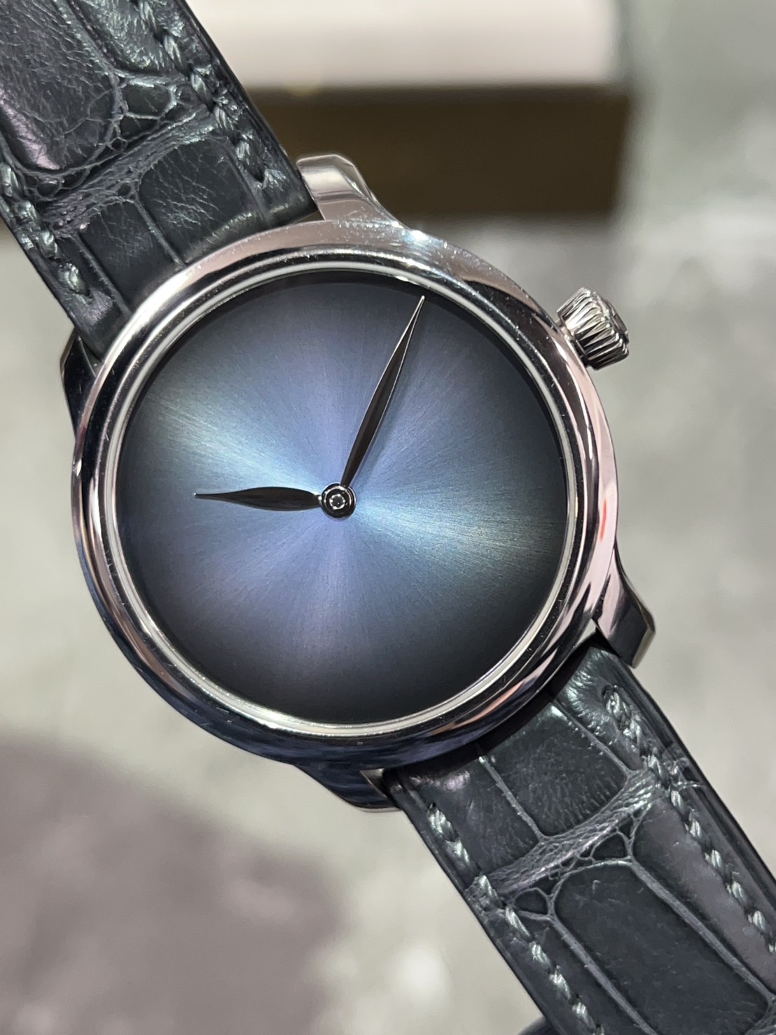 【20本限定】H.MOSER (モーザー) エンデバー コンセプト【2017年10月印】【中古品】【1321-0602】
