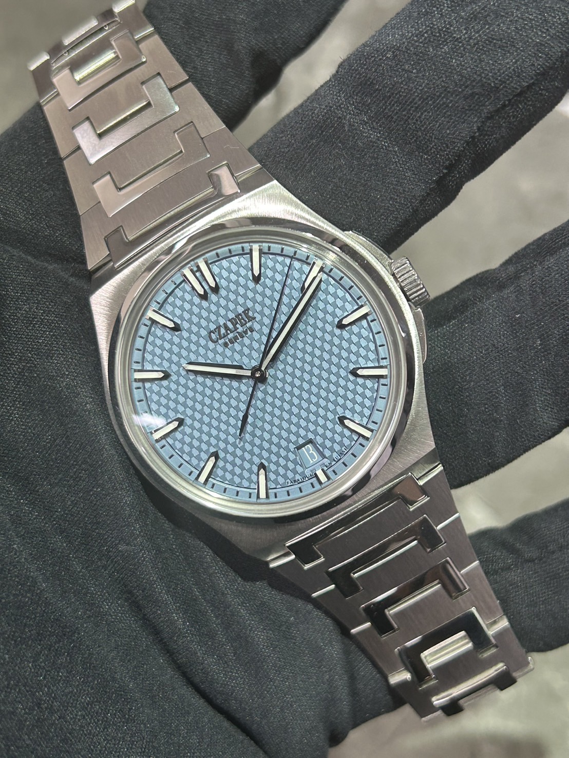 CZAPEK(チャペック)・アンタークティック【2023年10月印】【極美品中古】【Antarctique Passage de Drake Glacier Blue】