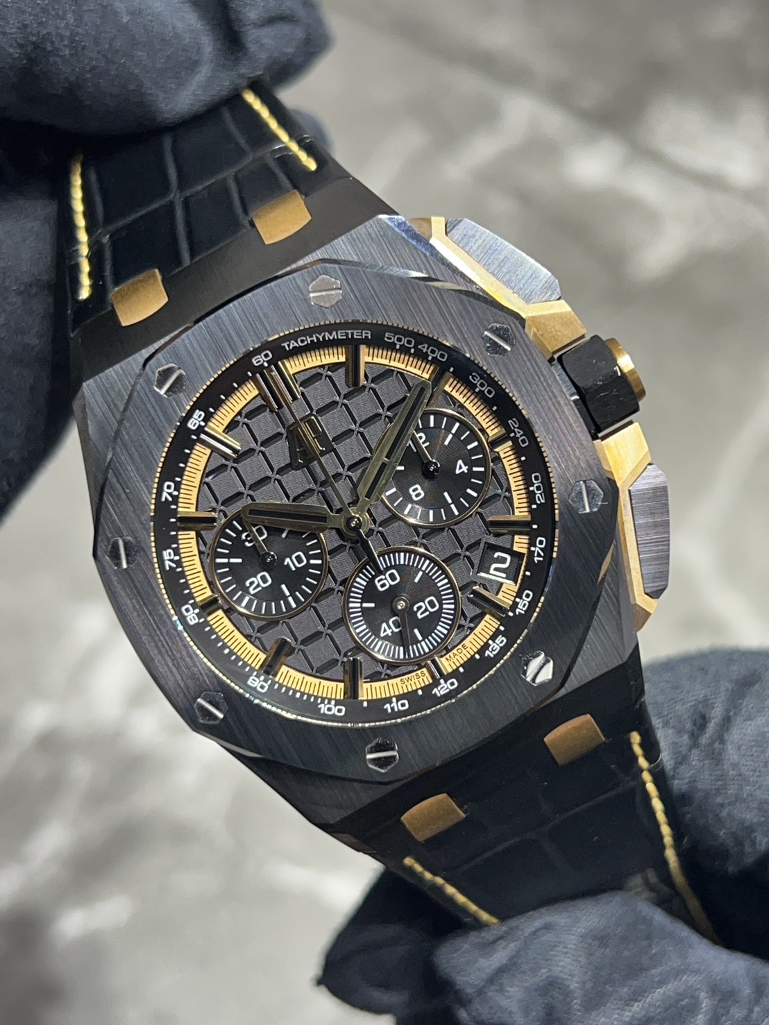 AUDEMARS PIGUET(オーデマピゲ) ロイヤルオークオフショア【2023年6月印】【中古美品】【26420CE.OO.A127CR.01】
