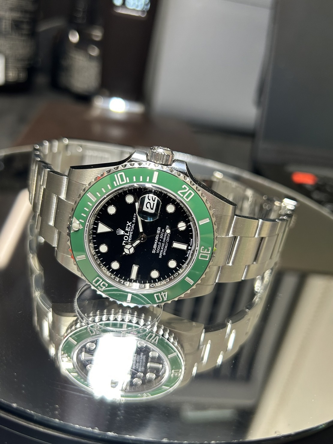 ROLEX(ロレックス)・サブマリーナ（グリーン）【2023年8月印】【中古美品】【126610LV】