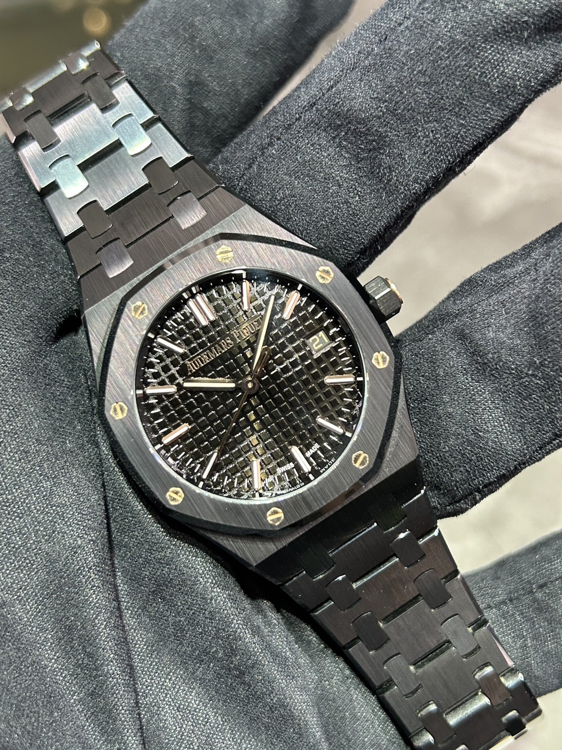 10月27日18時迄取り置き　AUDEMARS PIGUET(オーデマピゲ) ロイヤルオーク【2023年9月印】【中古美品】【77350CE.OO.1266CE.01】