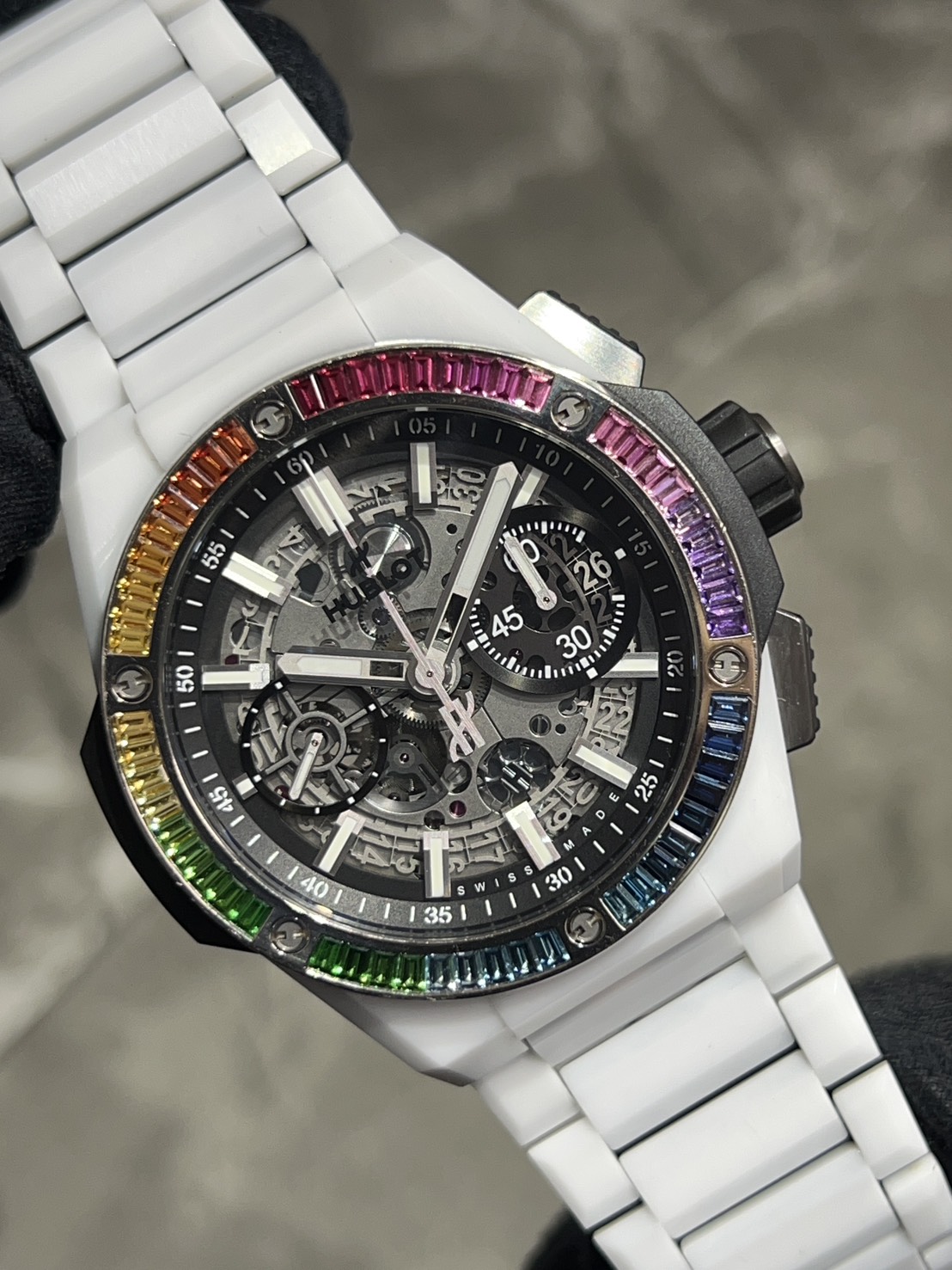 【限定18本】HUBLOT(ウブロ) ビッグ・バン インテグレーテッド ホワイトセラミック バゲットレインボー【2023年9月印】【中古品】【451.HX.1120.HX.4099.YOS】