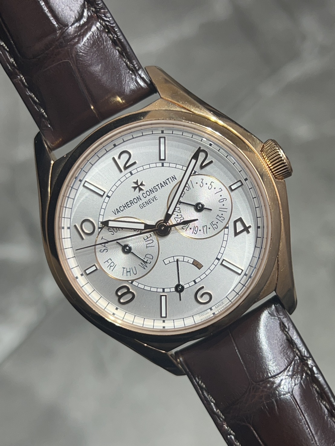 【12月25日営業終了迄の特価！（終了後は通常価格となります）】Vacheron Constantin (ヴァシュロン コンスタンタン) フィフティーシックス デイデイト【2022年12月印】【中古品】【4400E/000R-B436】