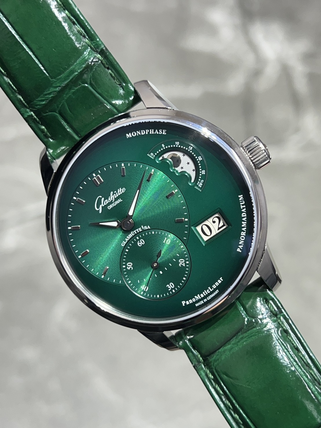 【12月25日営業終了迄の特価！（終了後は通常価格となります）】GLASHUTTE ORIGINAL (グラスヒュッテオリジナル) パノマティックルナ【2022年7月印】【中古美品】【1-90-02-13-32-62】