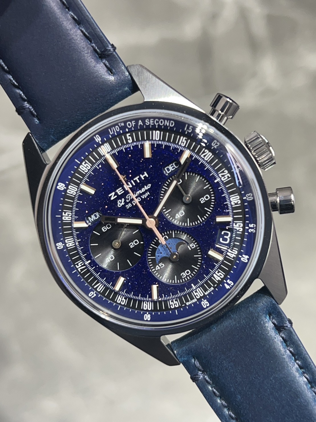 【12月25日営業終了迄の特価！（終了後は通常価格となります）】【限定160本】ZENITH(ゼニス) クロノマスター オリジナル トリプルカレンダー アベンチュリン【2025年11月印】【未使用品】【03.3402.3610/53.C917】