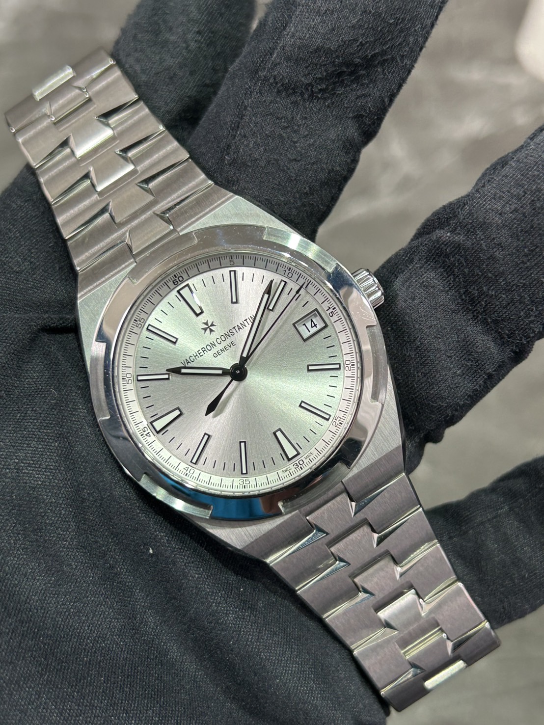 Vacheron Constantin(ヴァシュロン コンスタンタン) オーヴァーシーズ【2018年11月印】【中古品】【4500V/110A-B126】