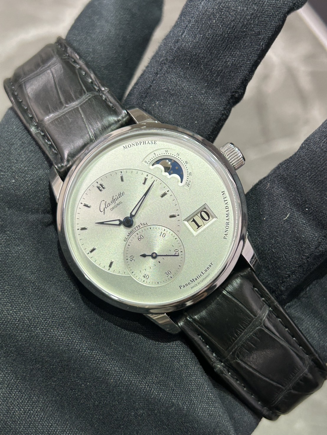 GLASHUTTE ORIGINAL (グラスヒュッテオリジナル) パノマティックルナ【2024年1月印】【中古美品】【1-90-02-42-32】