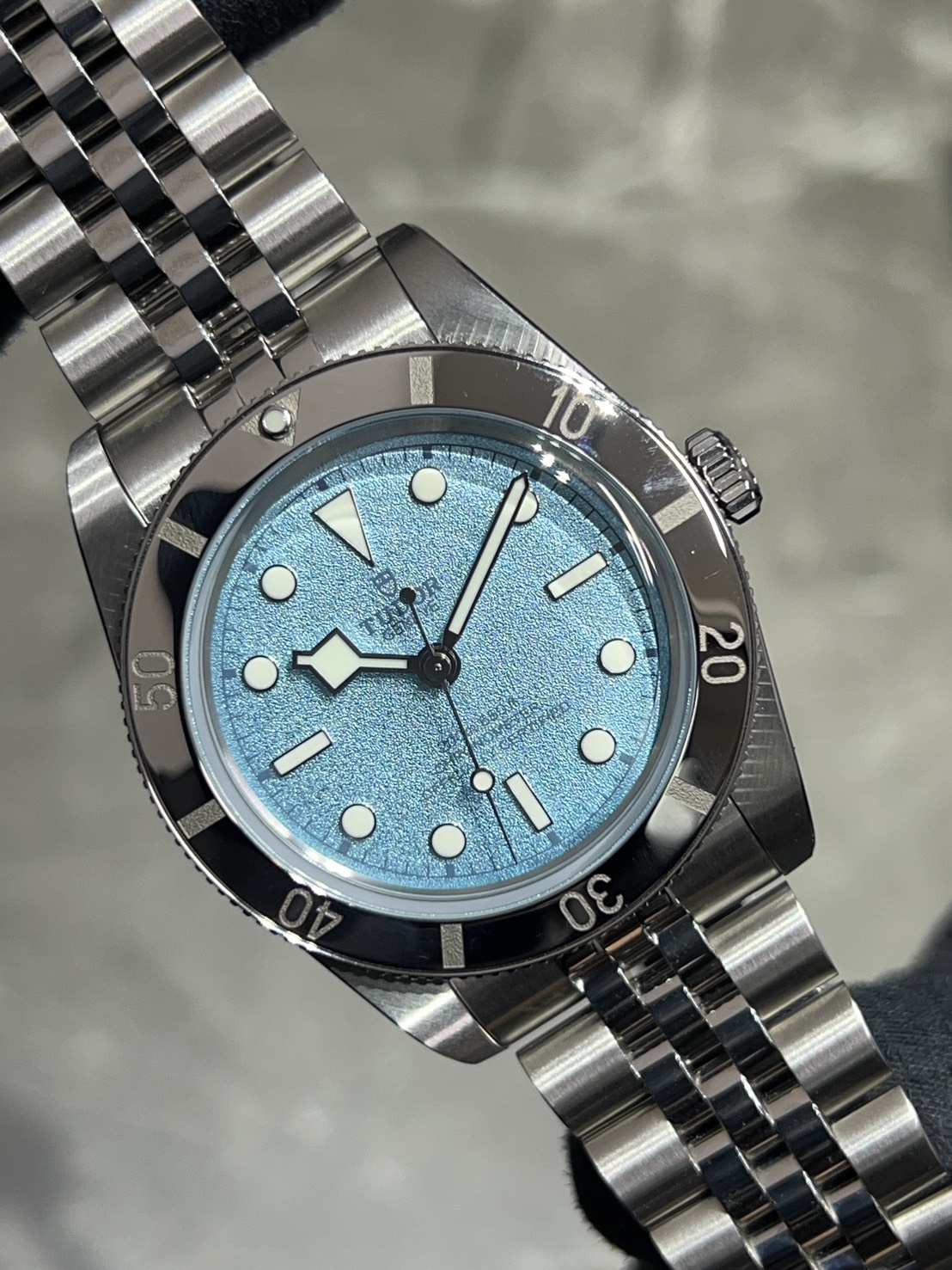 【12月25日営業終了迄の特価！（終了後は通常価格となります）】TUDOR(チューダー) ブラックベイ54 ラグーンブルー【2025年6月印】【中古美品】【M79000-0001】