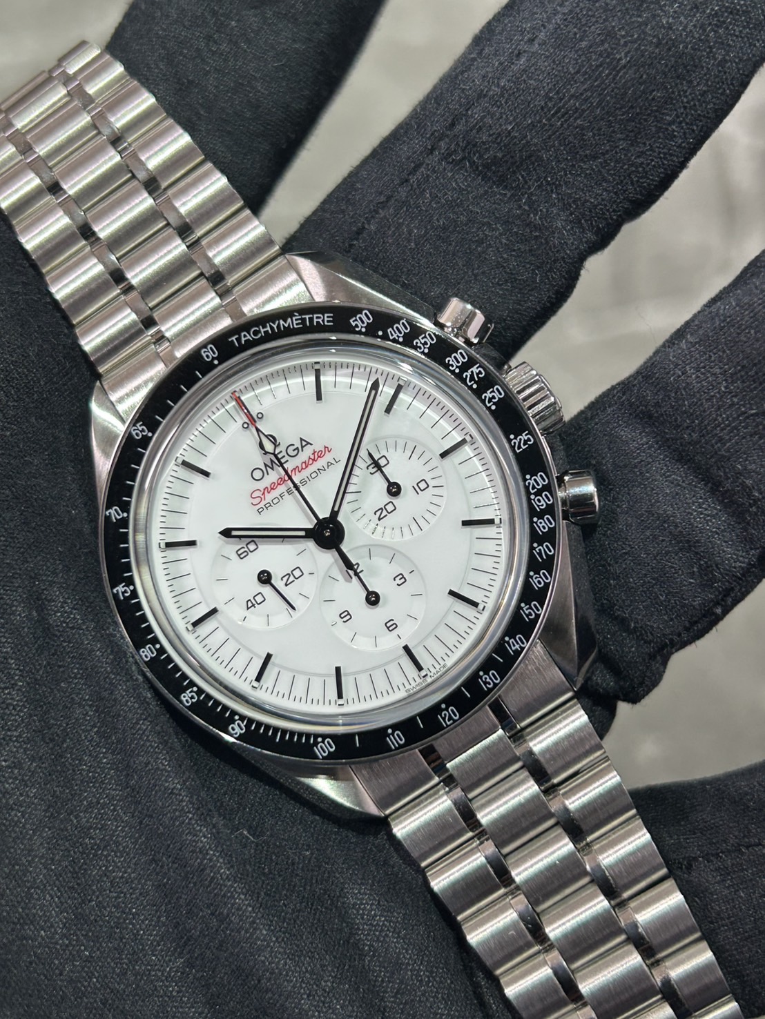 OMEGA(オメガ) スピードマスター ムーンウォッチ【2024年5月印】【中古美品】【310.30.42.50.04.001】