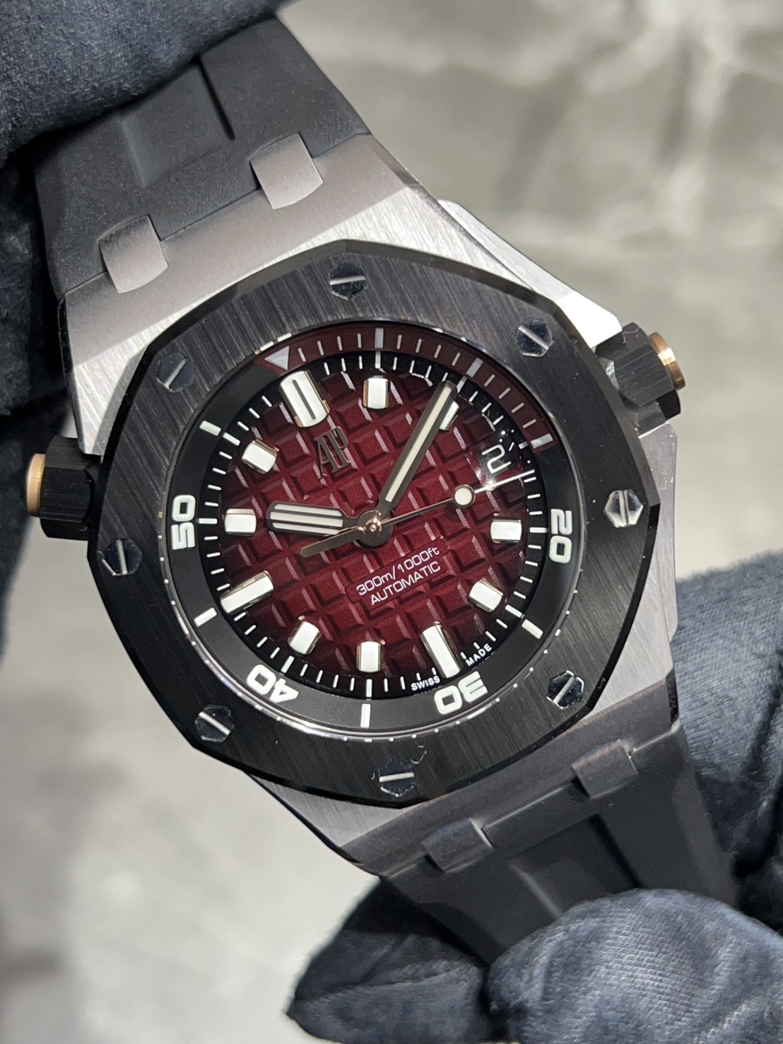 【12月25日営業終了迄の特価！（終了後は通常価格となります）】【日本限定100本】AUDEMARS PIGUET(オーデマピゲ) ロイヤルオーク オフショア ダイバー【2024年10月印】【中古美品】【15720CN.OO.A002CA.02】