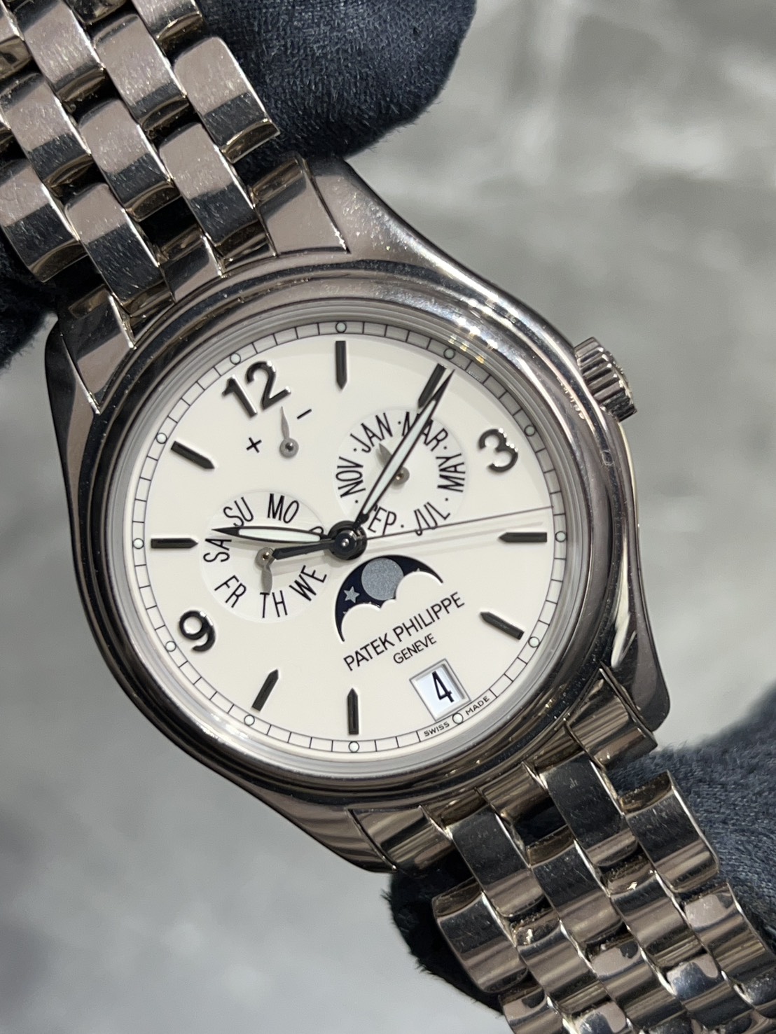 PATEK PHILIPPE(パテックフィリップ) アニュアルカレンダー【2017年3月印】【中古品】【5146/1G-001】