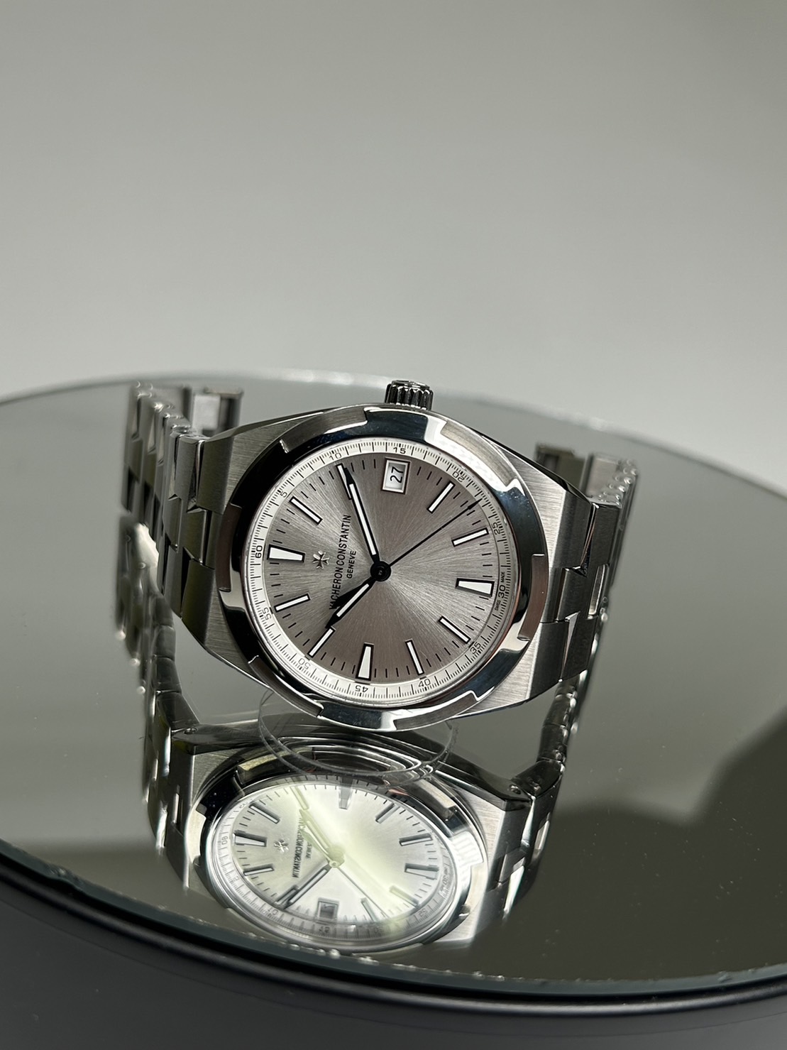 Vacheron・Constantin (ヴァシュロン・コンスタンタン) ・オーバーシーズ【2022年10月印】【極美品中古】【4500V/110A-B126】